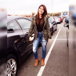 Meet your Posher, Kenia